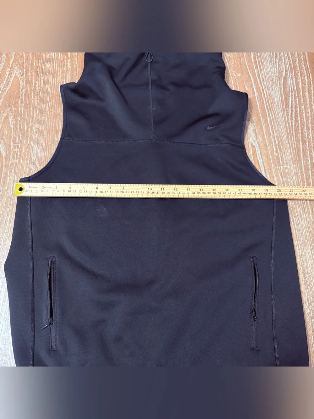 Nike Therma Sphere Training Vest Women’s Large Black Funnel Neck Hoodie Gorpcore